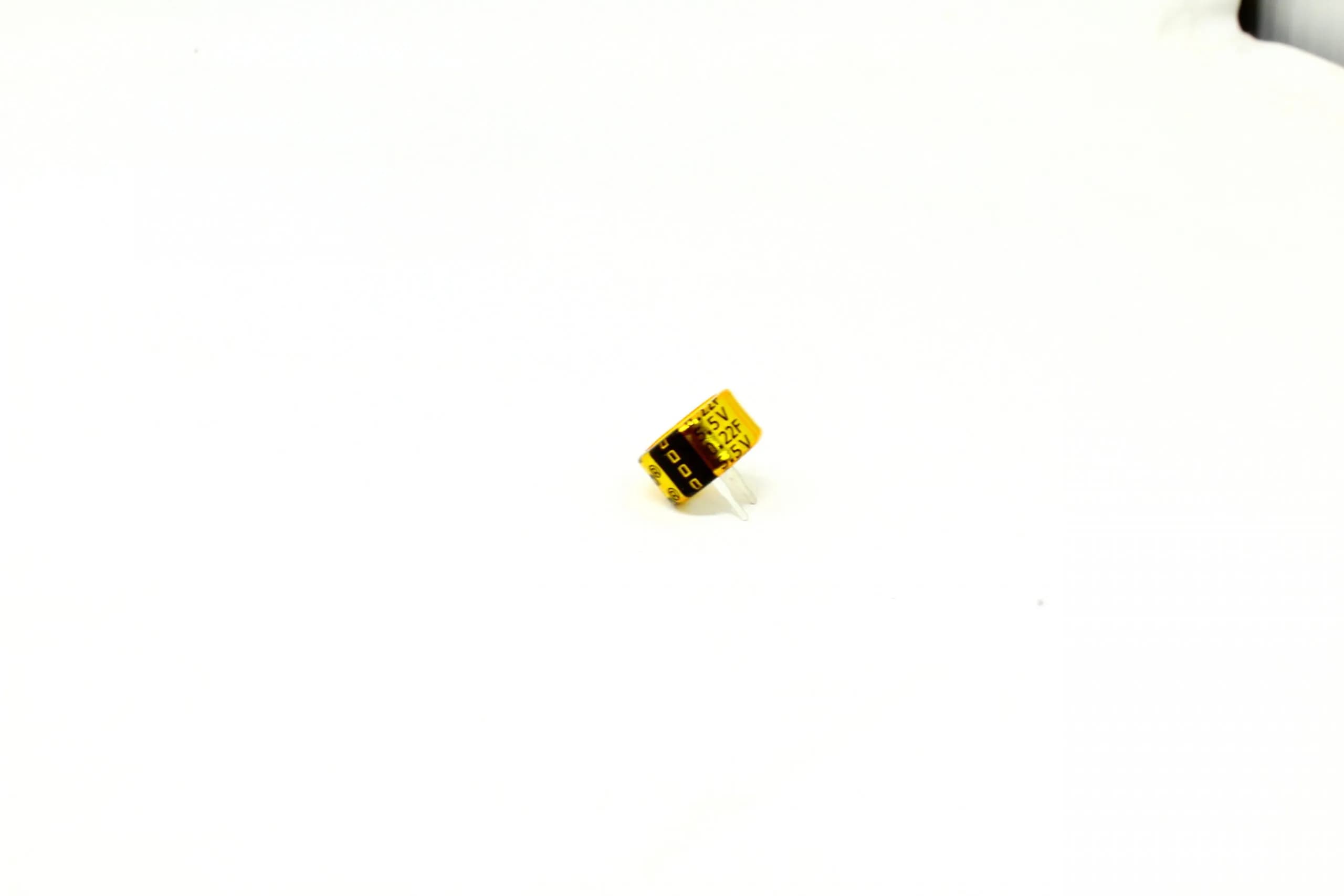 0.22 F 5.5V DIP Super-Capacitor - Gallery Image 1