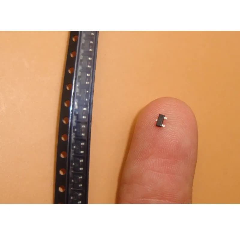 BC547 SMD Transistor - Gallery Image 1