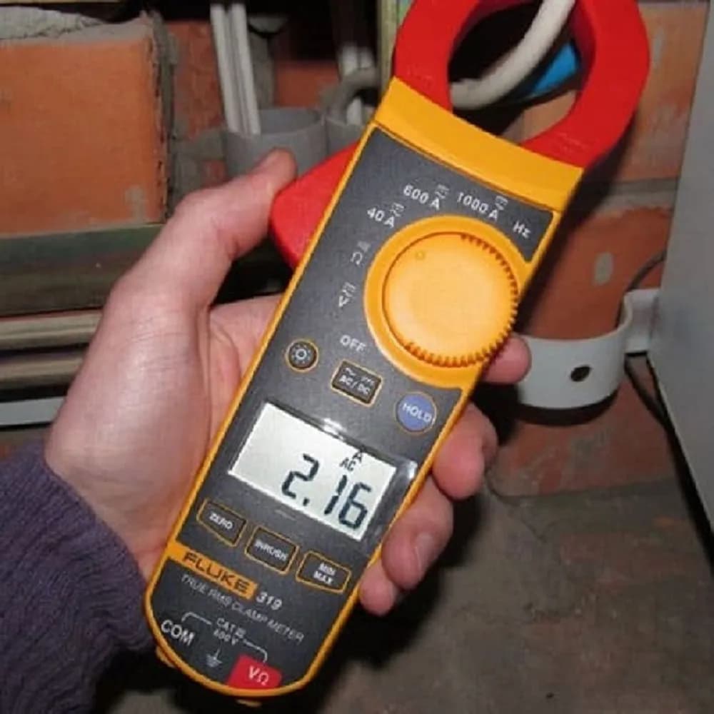 Fluke 319 Clamp Meter - Gallery Image 2